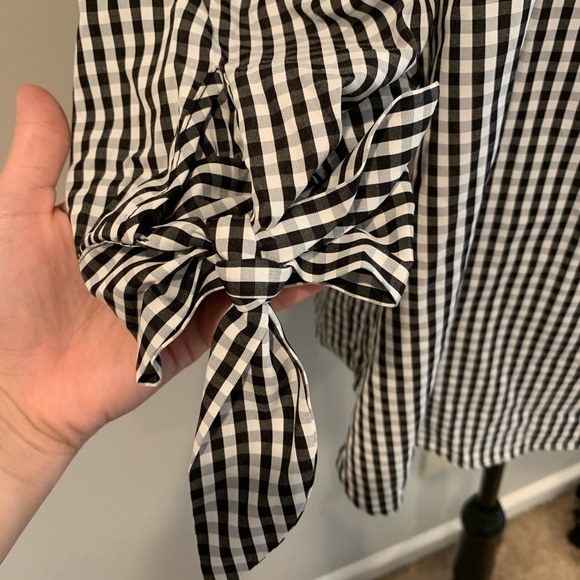 Off-The-Shoulder Top-Black & White Stripe - Picture 5 of 6